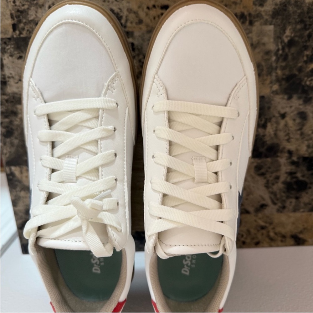 Dr. Scholl's White and Tan Women's Sneakers • Brand new, in original packaging. - Picture 10 of 12